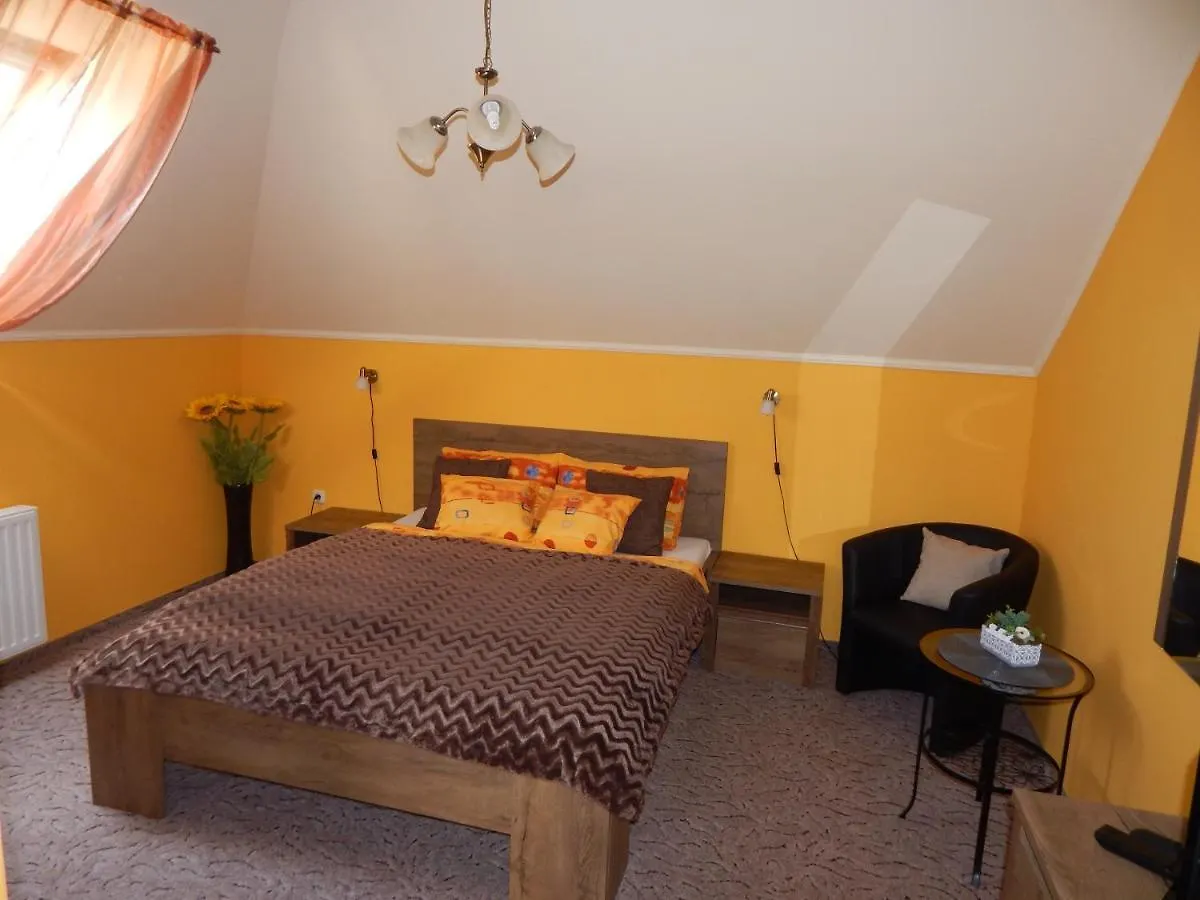 Voelgy Apartman Eger Apartamento